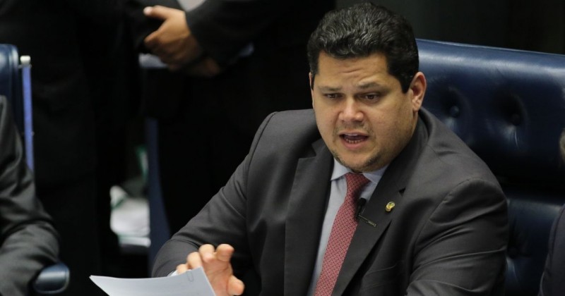Press�o nas redes sociais por fim da escala 6�1 chega a senadores