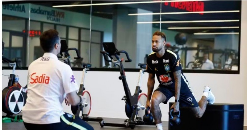 Neymar passa por exames, e CBF fala em 'boa evolu��o'