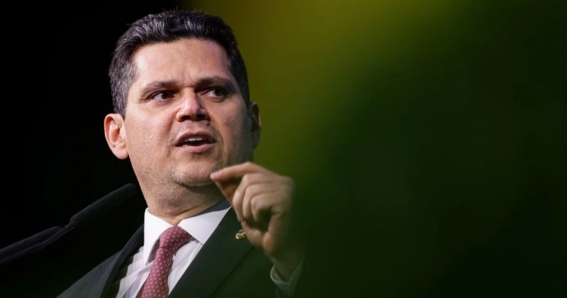 Davi Alcolumbre teria recebido R$ 155 milh�es de Vorcaro por apoio do parlamentar, diz Veja