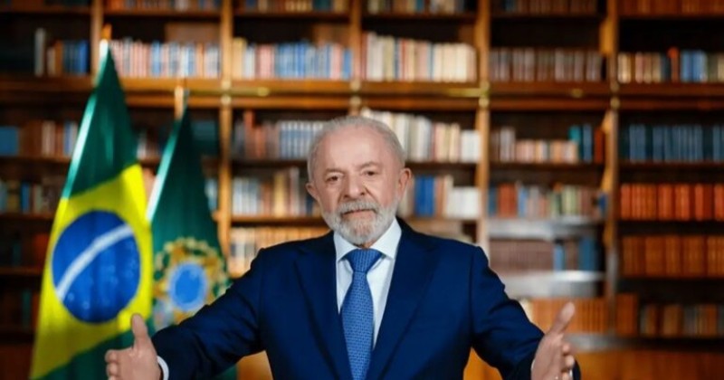 Lula defende perda de mandato de congressistas que ocuparam Mesas Diretoras de Cmara e Senado