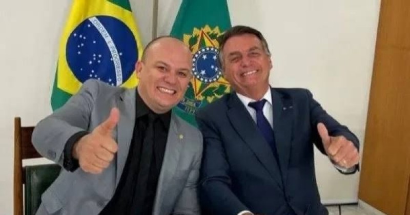 Em priso domiciliar, Bolsonaro veta visita de Cabo Gilberto aps pedido do deputado