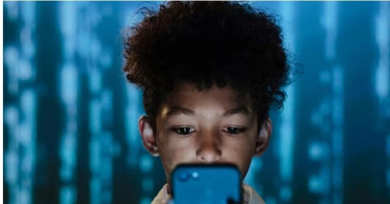 Especialistas detalham limite seguro de internet para crianas e adolescentes
