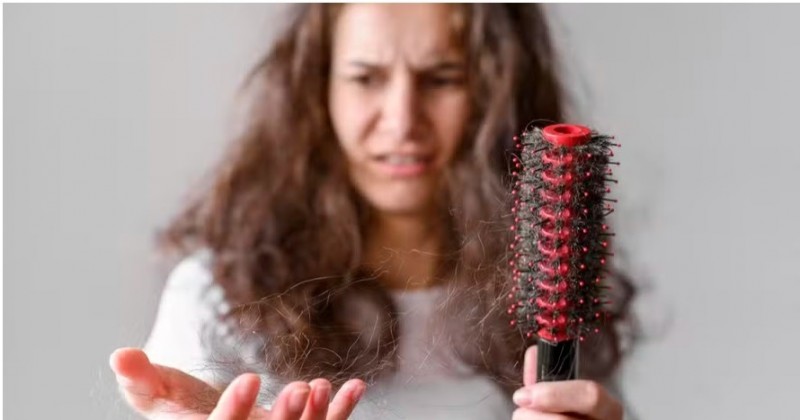 Veja causas de queda de cabelo que voc talvez no conhea