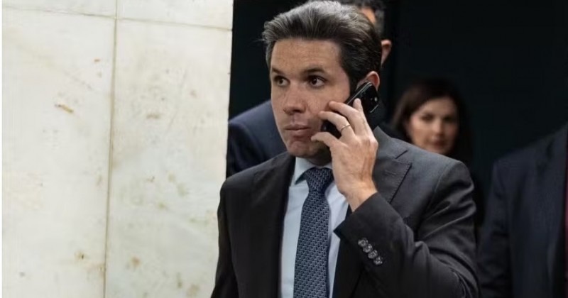 Motta decide incluir PEC da Blindagem e fim do foro na pauta da Cmara