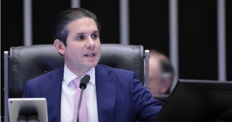 Motta diz que seguir regras da Cmara para avaliar situao de Eduardo Bolsonaro