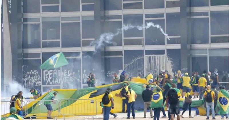 Trama golpista: pesquisas recentes mostram rejeio da populao  anistia