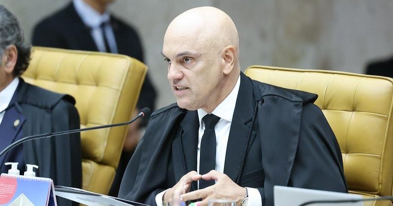 Alexandre de Moraes lista provas de golpe e diz que Bolsonaro liderou organizao criminosa