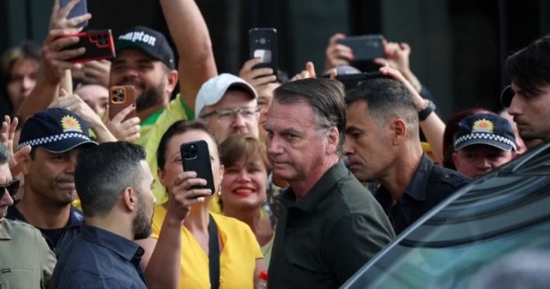 Bolsonaro deixa priso domiciliar para realizar procedimentos mdicos em hospital de Braslia