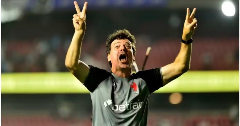Diniz celebra vitria do Vasco e So Janurio: 'O time foi to bom quanto a torcida'