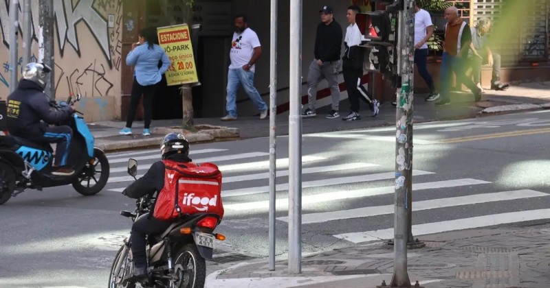 Votao de vnculo entre motoristas e apps ser em 30 dias, diz Fachin; entenda