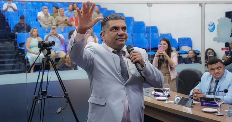 Samuel Pinto toma posse como vereador de Patos e garante luta pela Cultura