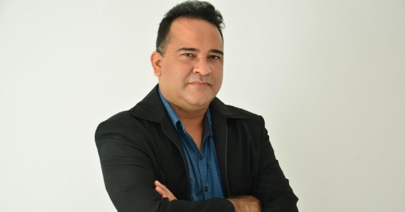 QUINTA, 23 - VOC NO PODE PERDER: A foto da discrdia dos vereadores e o cadeado do Guedes