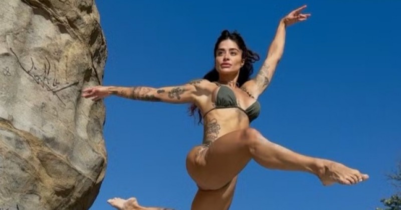 Aline Campos relembra o tempo de bailarina do Fausto com muita elasticidade