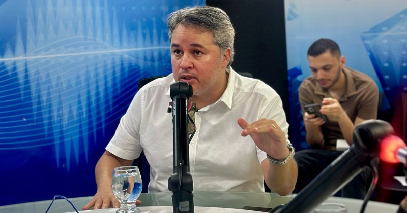 Efraim prev debandada de prefeitos da base de Joo e diz que unio de Ccero com o PT o beneficia politicamente