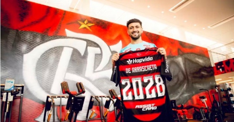 Multa mais baixa, salrio novo em 2026: Arrascaeta renova com o Flamengo