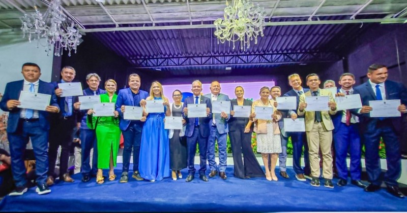 Trs suplentes do Republicanos de Patos ainda aguardam assumir cadeira na Cmara mesmo aps mudana em lei