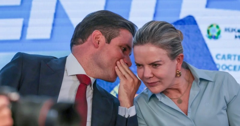 Aps crticas do governo, Hugo Motta e Gleisi se renem para tentar acordo sobre PL Antifaco