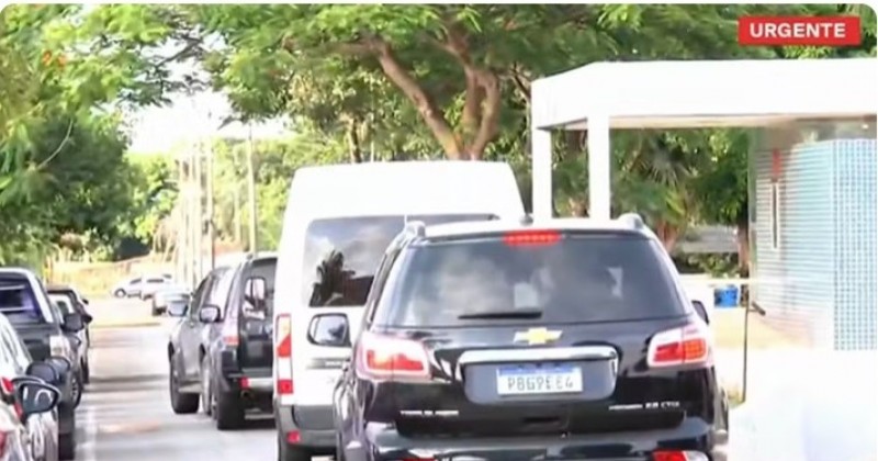 Moraes determinou priso de Bolsonaro 'sem utilizao de algemas e sem qualquer exposio miditica'