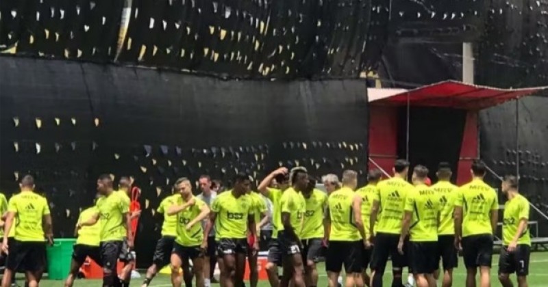 Flamengo faz ltimo treino em CT com lona anti-espionagem de JJ