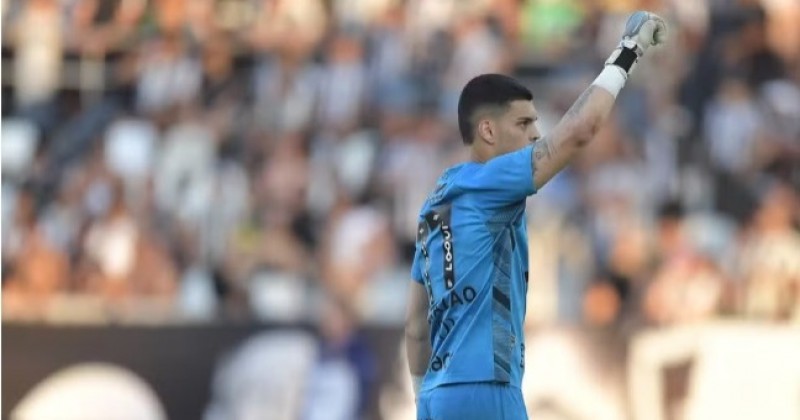 Flamengo prepara investida para contratar o goleiro Gabriel Brazo, do Santos