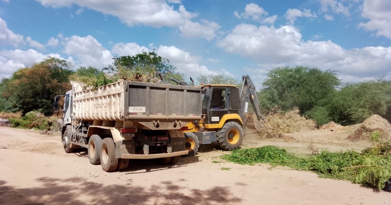 Patos recolhe at 75 toneladas de entulhos por dia em operao da Seinfra