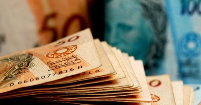 Governo confirma que salrio mnimo ser de R$ 1.621 em 2026