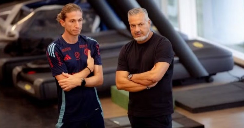 Flamengo avan�a na renova��o de Boto; entenda como afeta a de Filipe Luis