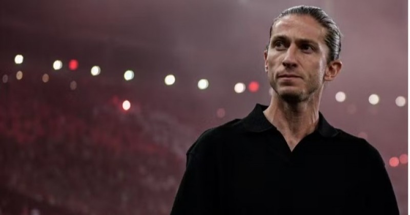 Flamengo tem como objetivo no mercado dar '22 titulares' para Filipe Lu�s