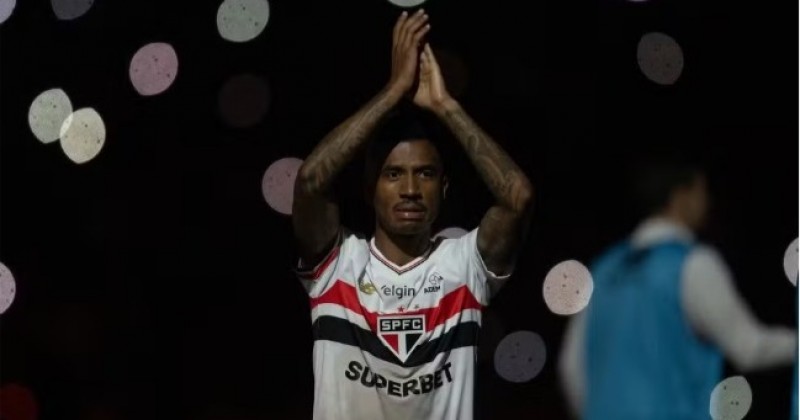 S�o Paulo refuta tentativa do Flamengo, e banca perman�ncia de Marcos Ant�nio
