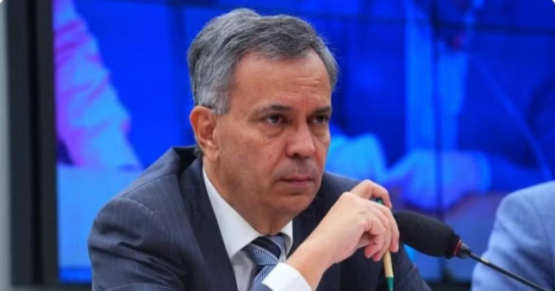 Deputado do PDT � alvo de opera��o da PF que investiga suspeita de desvios de emendas