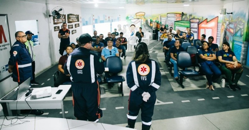 STTrans promove curso de forma��o para motoristas e monitores escolares do munic�pio de Patos