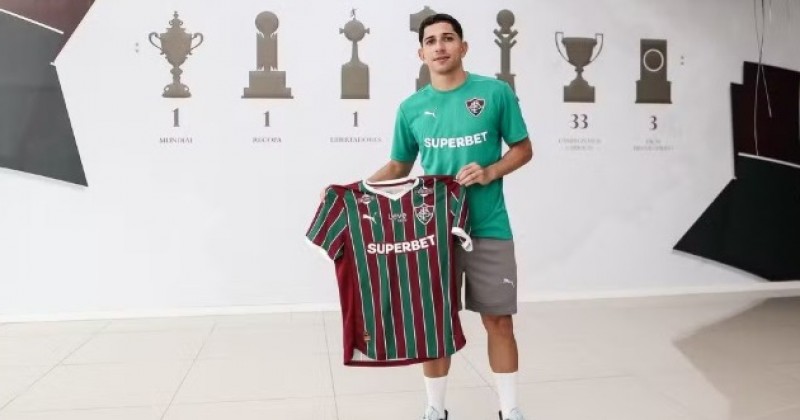Fluminense anuncia a contrata��o do atacante Savarino, ex-Botafogo