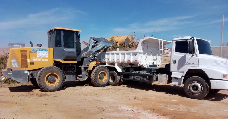Prefeitura de Patos executa a��es de troca de l�mpadas na Al�a, limpeza, e melhorias na cidade