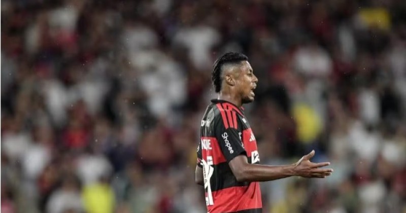 Derrota vai al�m das falhas de um Flamengo irreconhec�vel; saiba