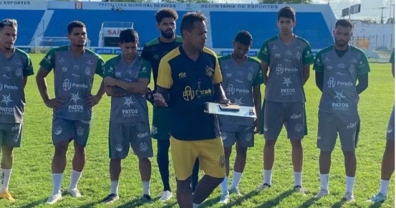 Marcelinho Para�ba estuda retorno aos gramados ap�s 6 anos parado