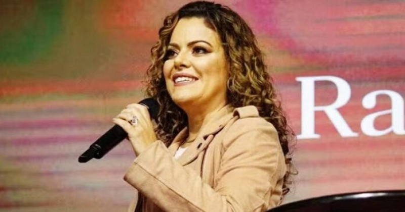 Cantora Ana Paula Valad�o deixa a Igreja Batista da Lagoinha
