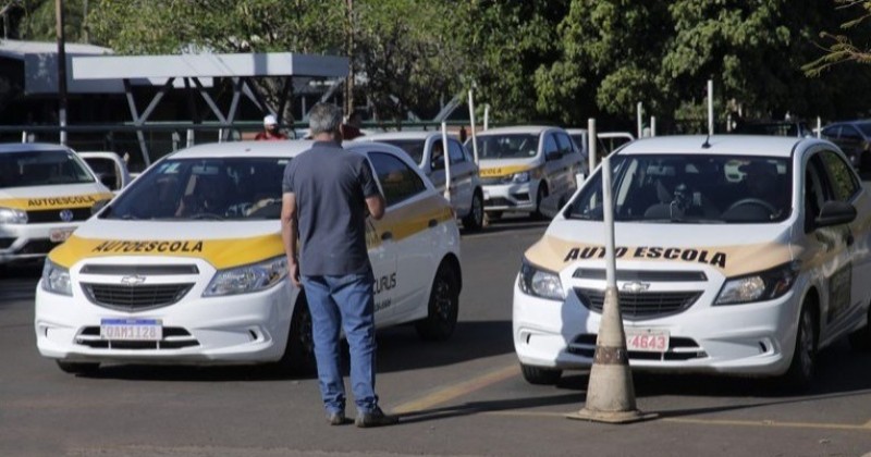 Governo federal acaba com prova de baliza para tirar CNH: �Mais realidade�