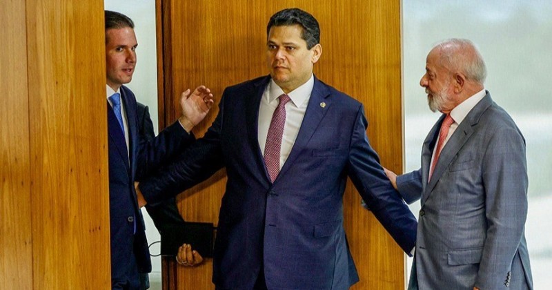 Lula recebe Hugo Motta e l�deres da C�mara para jantar em Bras�lia nesta quarta