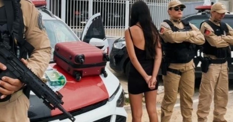 Pol�cia prende 'Dama do Tr�fico' suspeita de transportar drogas para o Vale do Pianc�