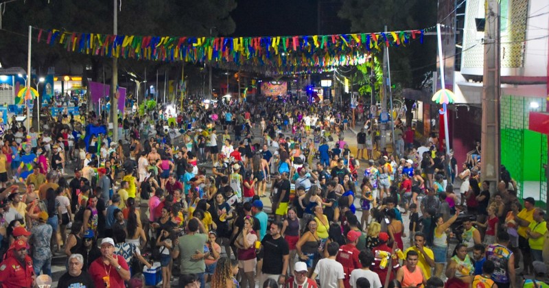 Carnaval de Rua de Patos 2026 re�ne multid�es e celebra a cultura popular