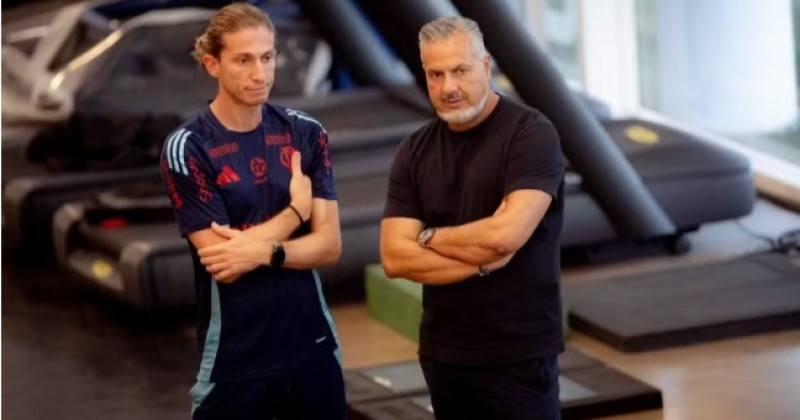 Bap cobra Boto, Filipe Lu�s e jogadores, e Flamengo tenta administrar ambiente