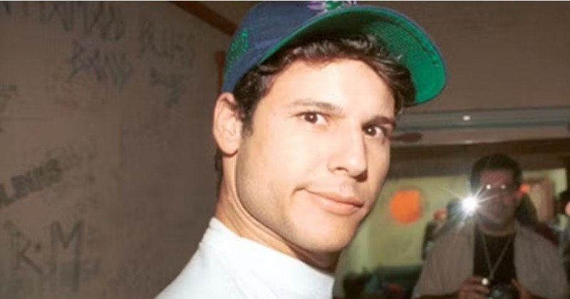 'Mamonas Assassinas': jaqueta de Dinho � encontrada 'intacta' em caix�o 30 anos ap�s trag�dia