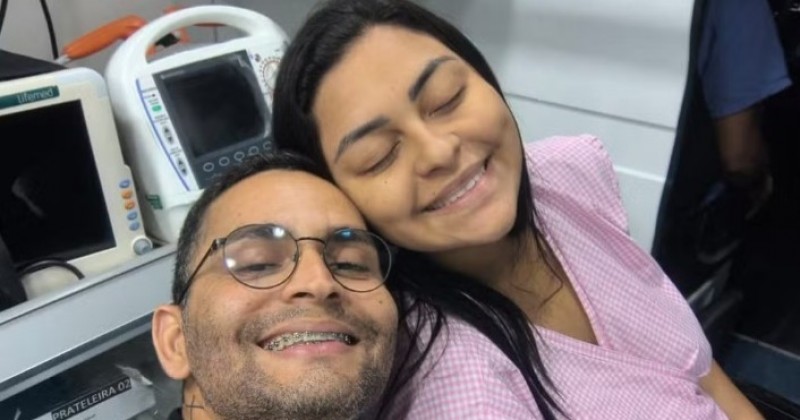 Noiva tem complica��es na gesta��o e cerim�nia de casamento acontece em hospital