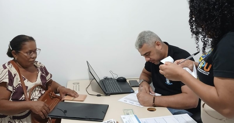 Prefeitura de Patos inicia regulariza��o de im�veis do Conjunto dos Sapateiros  