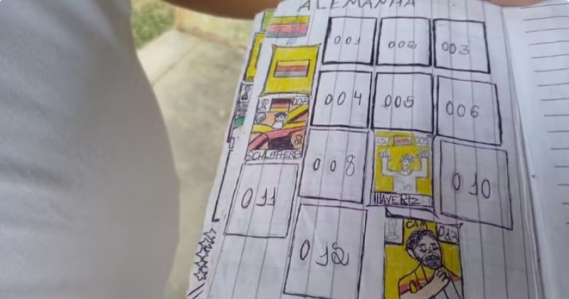Menino de 11 anos desenha o pr�prio �lbum da Copa no Sert�o da Para�ba