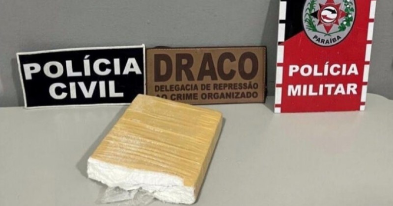 Pol�cias Militar e Civil apreendem meio quilo de coca�na em Teixeira e prendem mulher