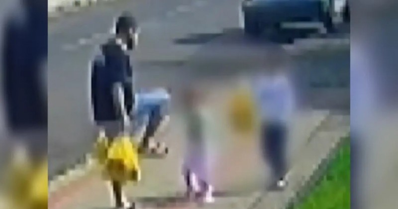 C�mera flagra pai chutando filha de tr�s anos no Paran�; caso � investigado