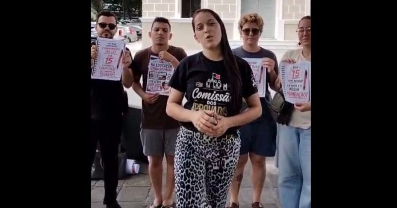 Professores protestam por convoca��o na Para�ba e denunciam excesso de contratos tempor�rios no Estado