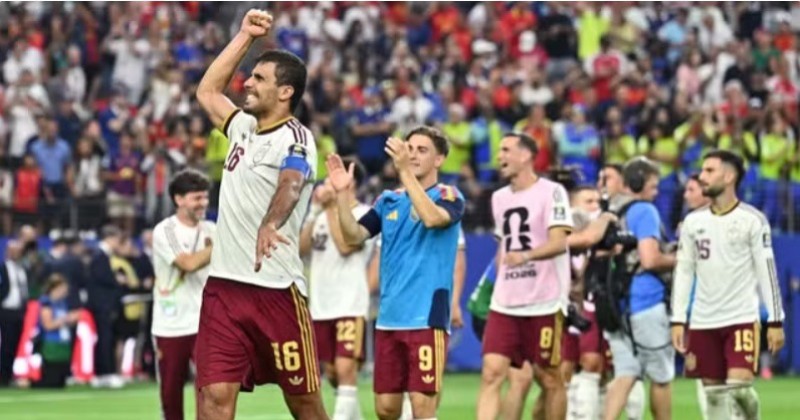 Espanha domina a Fran�a com direito a 'ol�', faz 2 a 0 e avan�a � final da Copa