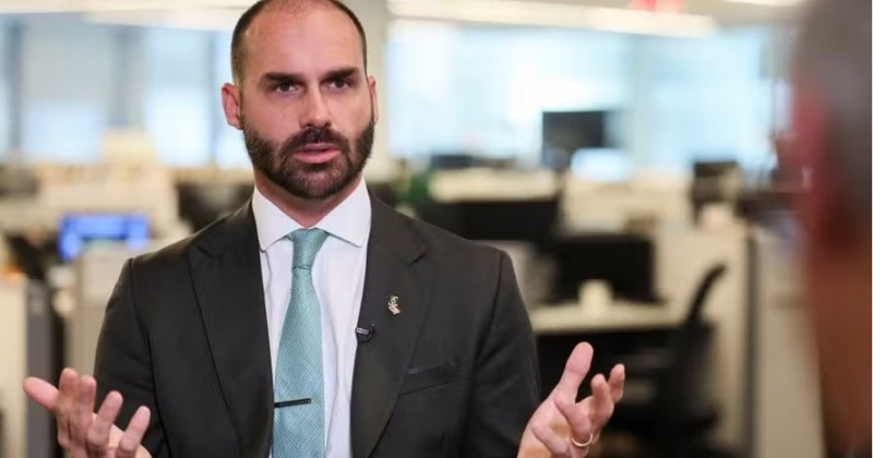 PF conclui processo e recomenda demiss�o de Eduardo Bolsonaro de cargo da PF